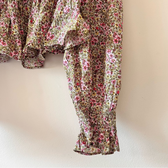 H&M | Classic Floral Long-Sleeve Cropped Blouse - Picture 3 of 3